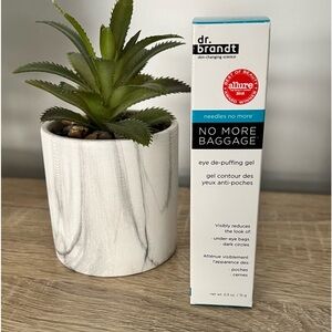 Dr. Brandt no more baggage eye de-puffing gel New